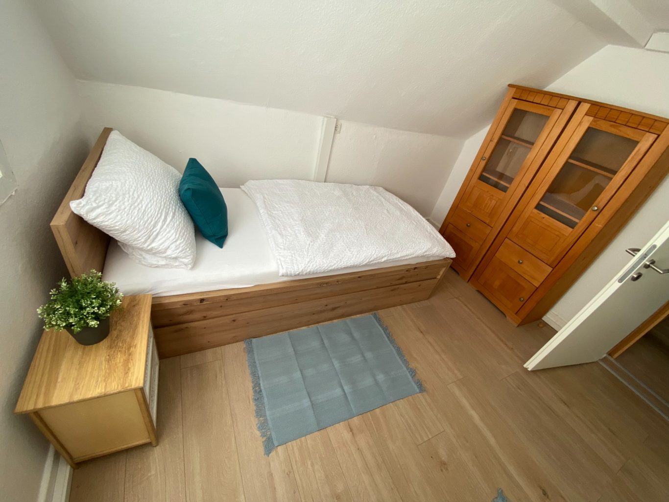 Schlafzimmer 1